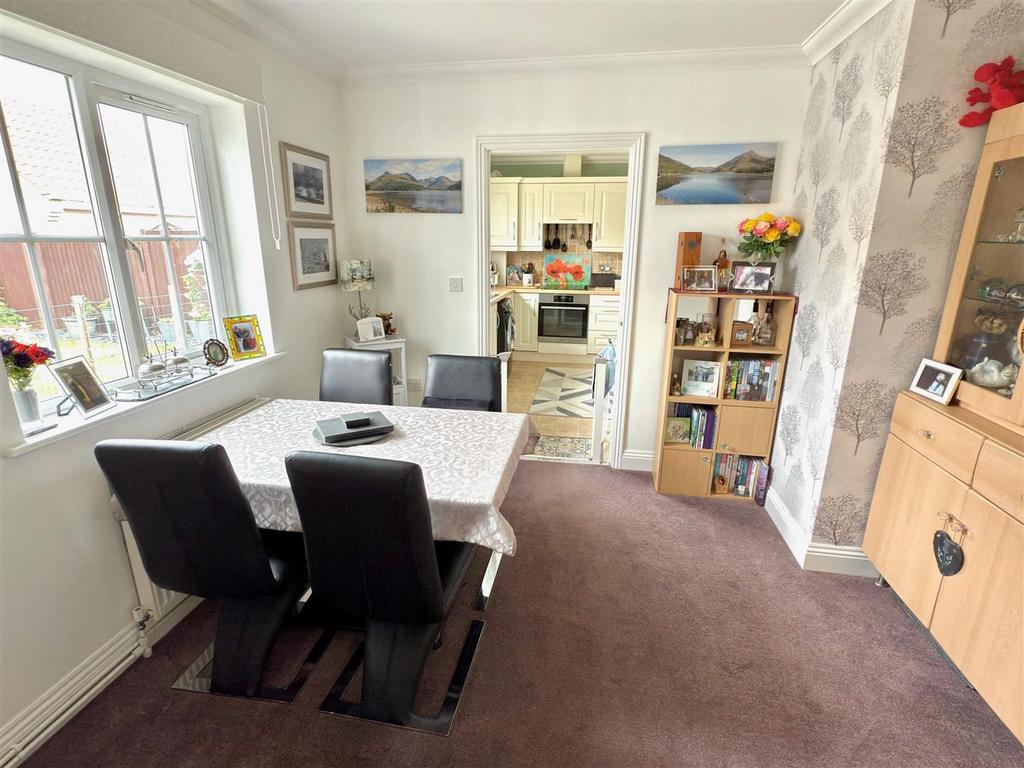 Dining Room.jpg