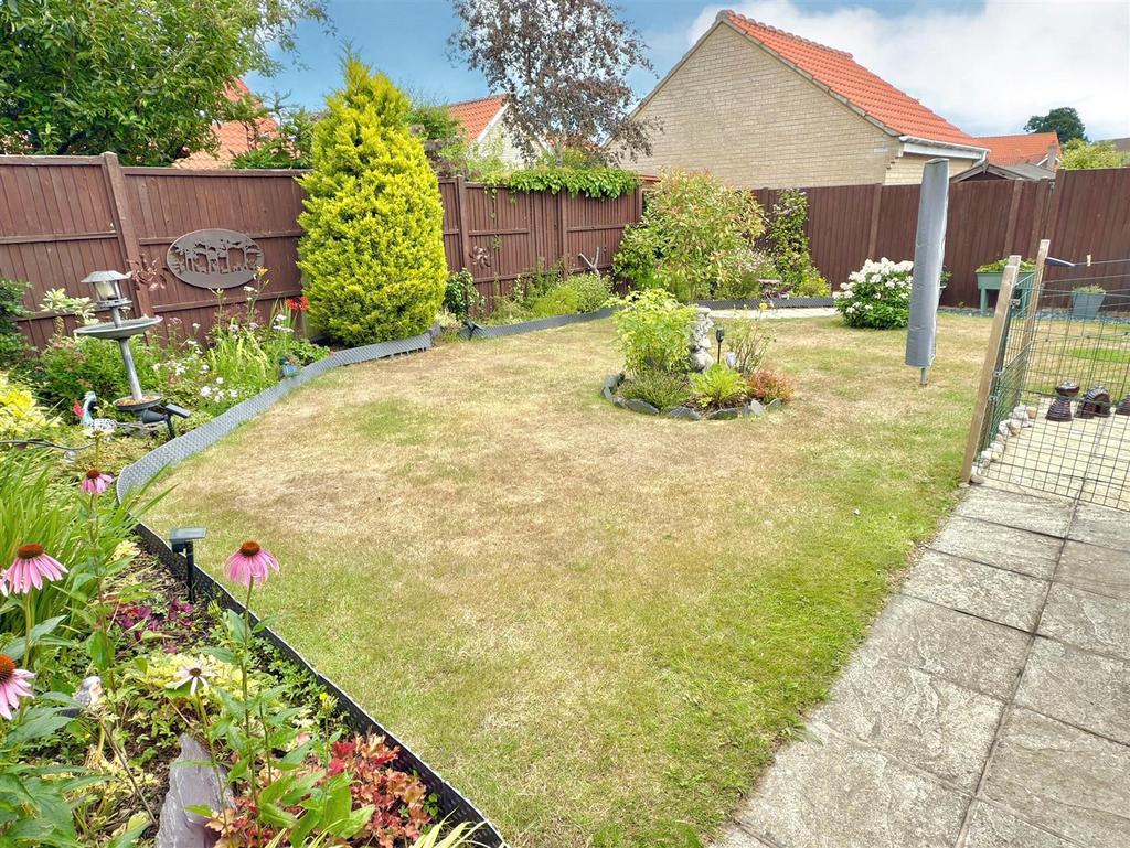 GARDEN AREA.jpg