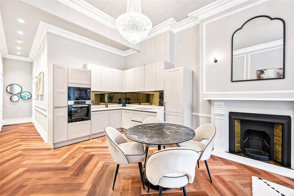 Kitchen/Dining