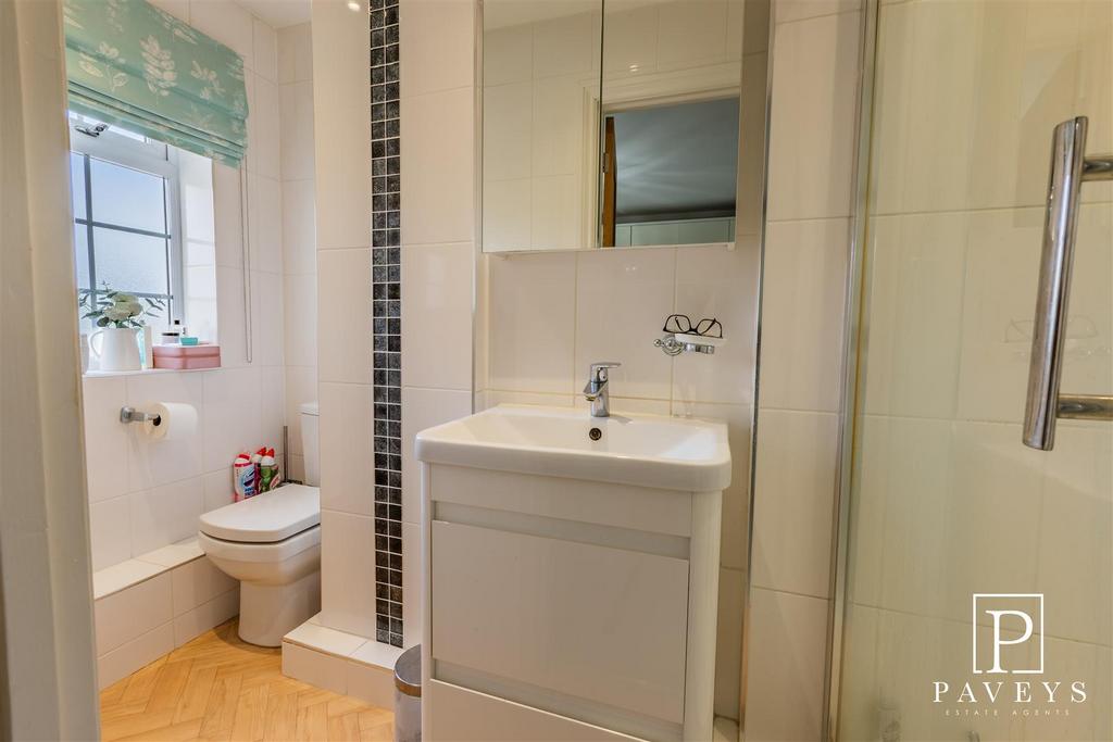Ensuite shower room
