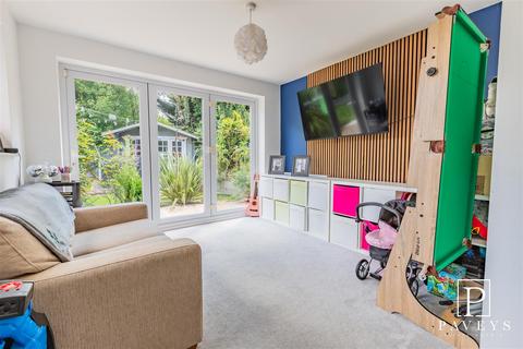 12 Dunthorpe Road, Clacton-on-sea, CO16 8YN