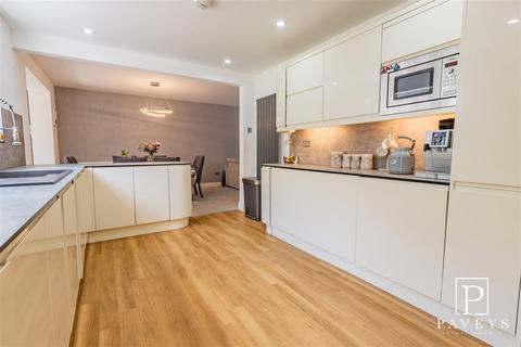 12 Dunthorpe Road, Clacton-on-sea, CO16 8YN