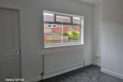 3 bedroom terraced house to rent, Nelson Road    Maltby, Rotherham S66 7PL