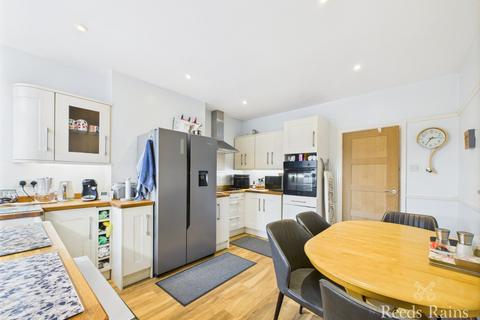 3 bedroom detached house for sale, St. Thomas Road, East Yorkshire YO16