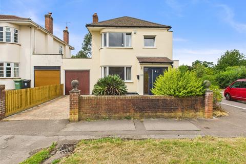 3 bedroom link detached house for sale
