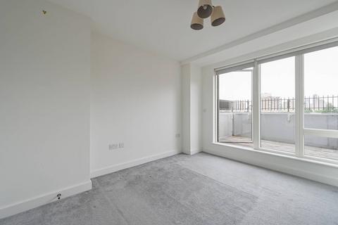 2 bedroom flat for sale, Guthridge Close, E14, Tower Hamlets, London, E14
