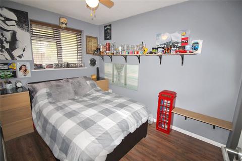 13 Bryony Way, Swindon, SN2 2SW