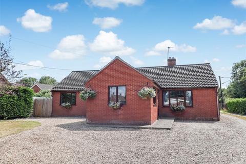 4 bedroom detached bungalow for sale, Church Road, Swainsthorpe NR14