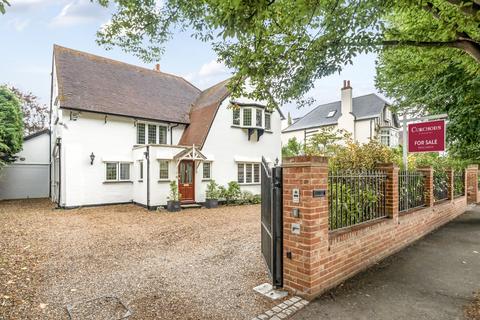 undefined, Broadlands Avenue, Shepperton, TW17