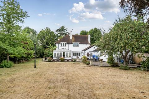 undefined, Broadlands Avenue, Shepperton, TW17