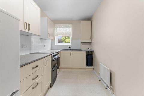 Grosvenor Court, Eastbourne BN21