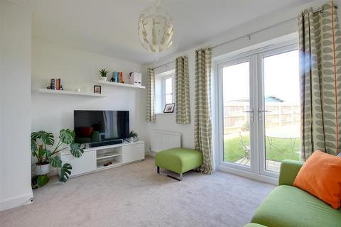 2 bedroom semi-detached house for sale, Robson Avenue, Beverley