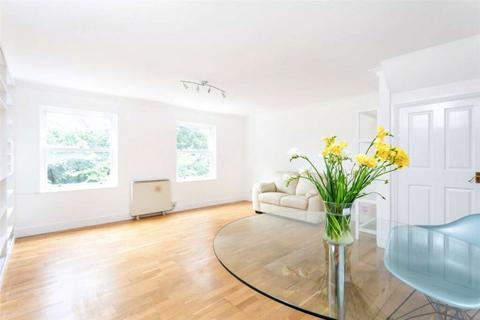 3 bedroom flat for sale, Heathcote Street, London WC1N