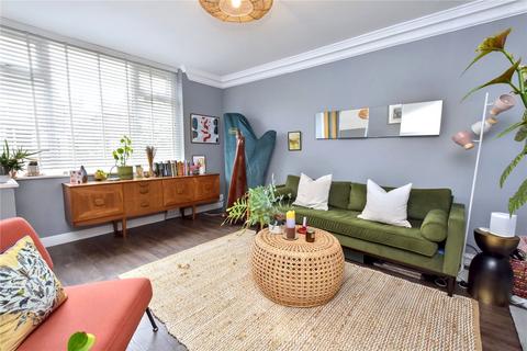 38 Bentley Grove, Leeds, LS6 4AT