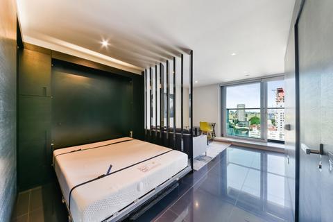 undefined, Pan Peninsula Square, Canary Wharf, London, E14