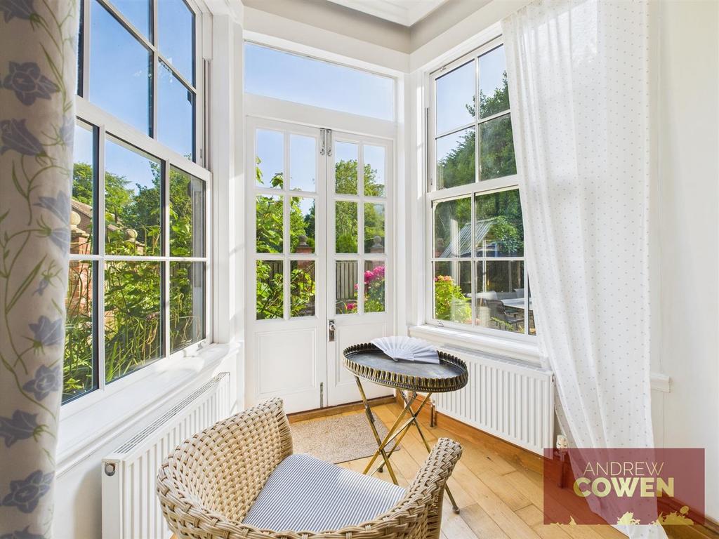 CAM05382 G0-PR0043-STILL045.jpg