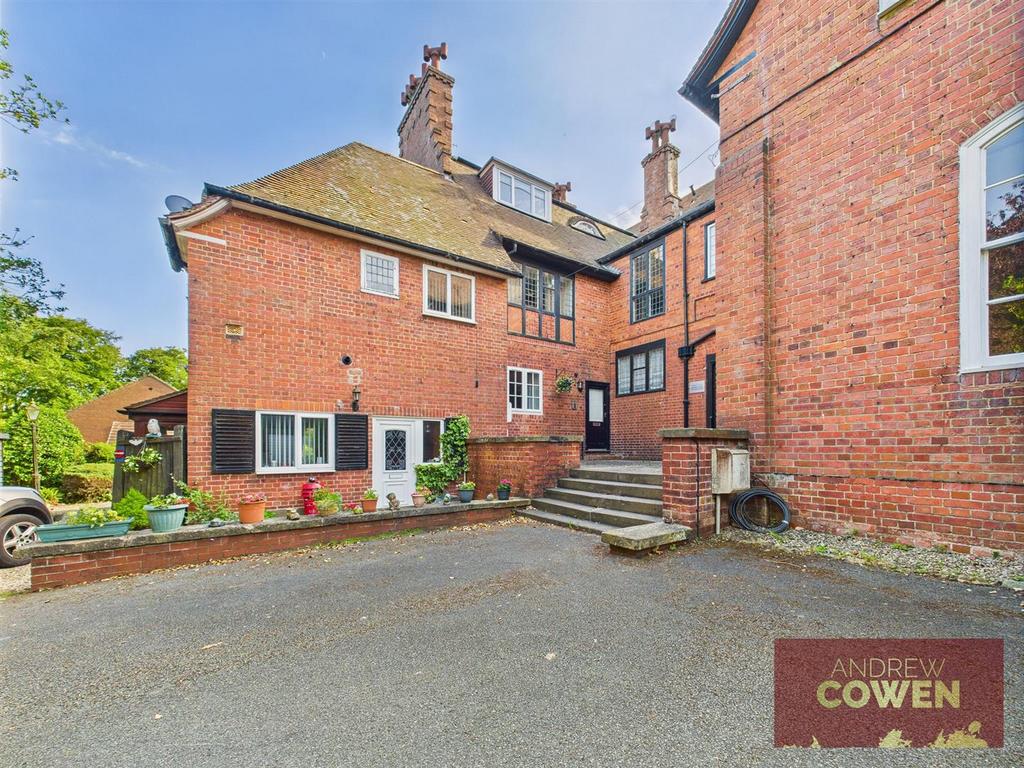 CAM05382 G0-PR0043-STILL050.jpg