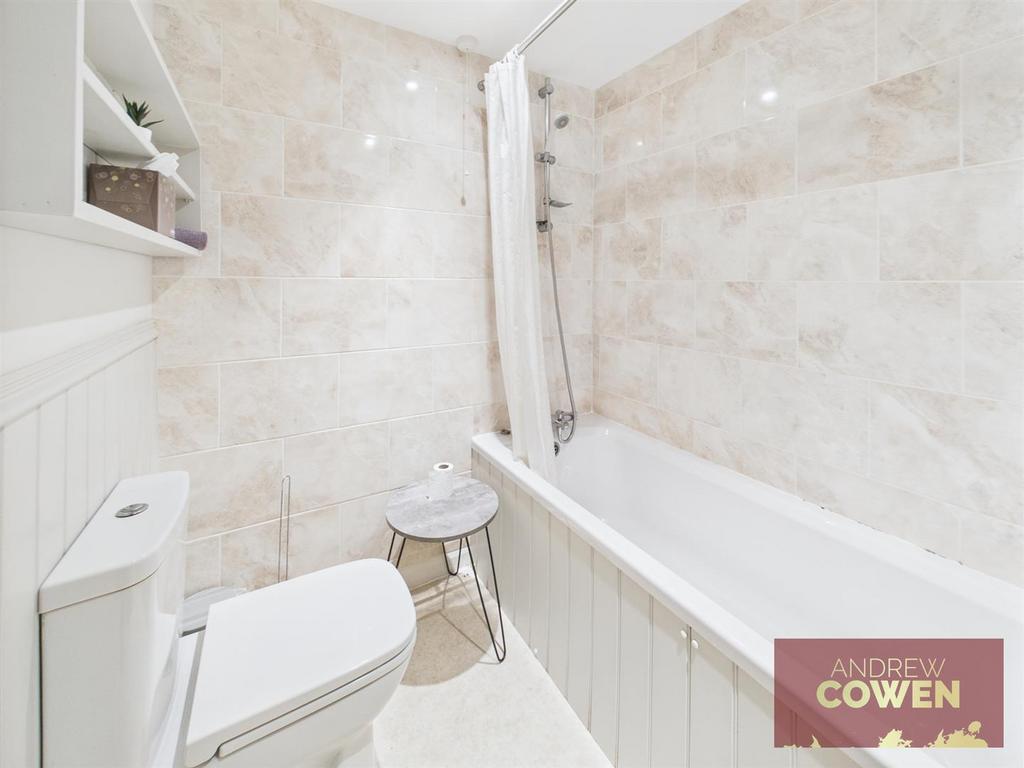 CAM05382 G0-PR0043-STILL023.jpg