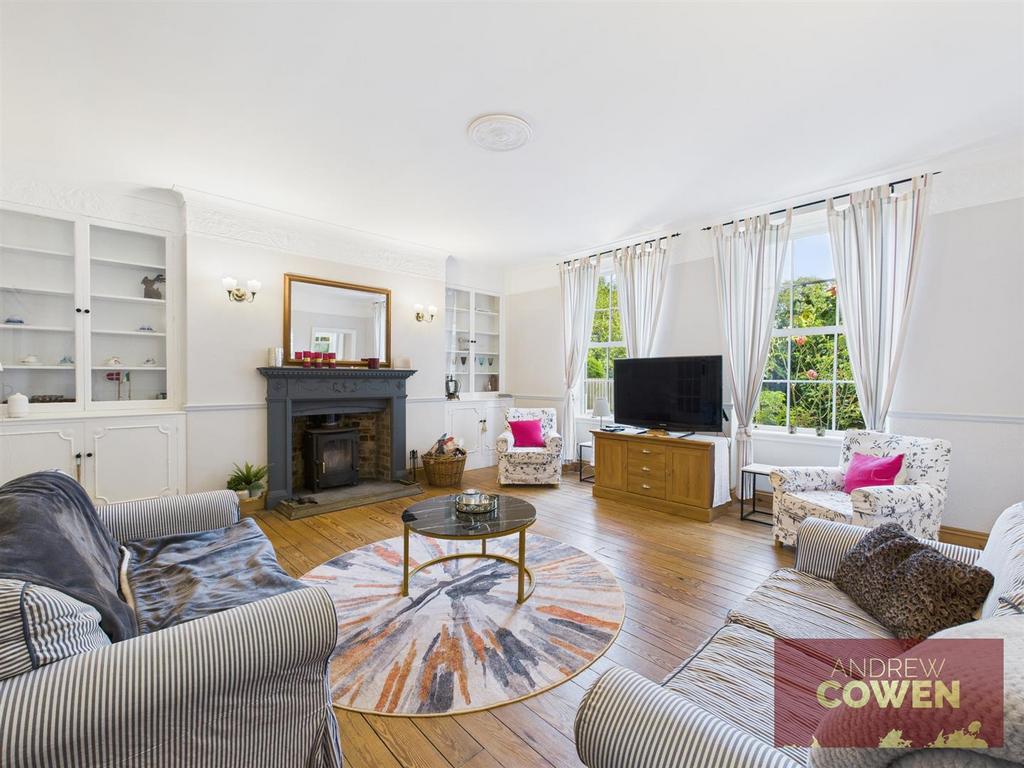 CAM05382 G0-PR0043-STILL022.jpg