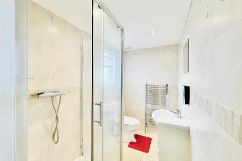 5 bedroom house for sale, Borwick Avenue, London E17