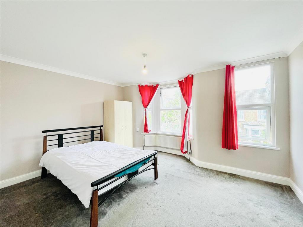 Main bedroom.jpeg