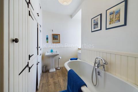 undefined, 136, 138 & 140  Victoria Street, Stromness, Orkney, KW16 3BU