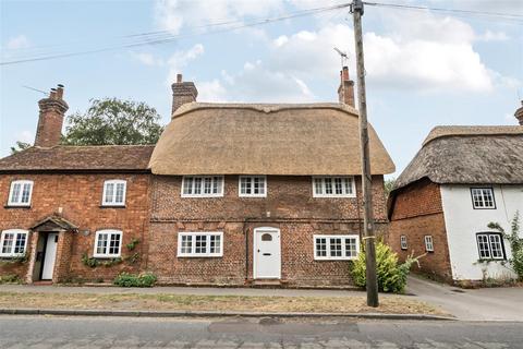 4 bedroom cottage to rent, The Headlands, Salisbury SP5