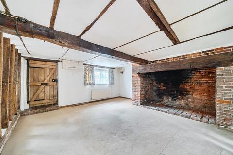4 bedroom cottage to rent, The Headlands, Salisbury SP5