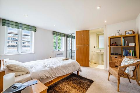 2 bedroom flat for sale, Low Pavement, Enfield House, NG1