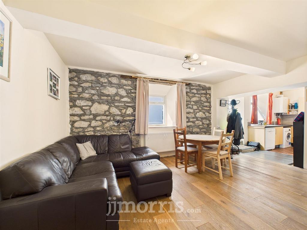 Sitting/Dining Room