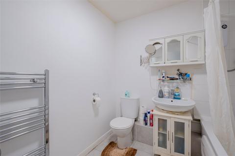 3 bedroom apartment for sale, Leithcote Path, London SW16