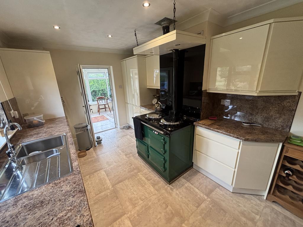 Kitchen/diner (third image)