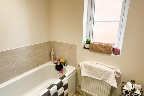 4 bedroom detached house for sale, Stratford Drive, Overstone Gate