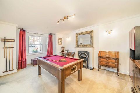 2 bedroom flat for sale, Allfarthing Lane, London SW18