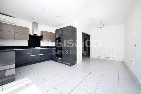 1 Adam Close, London, NW7 1FL