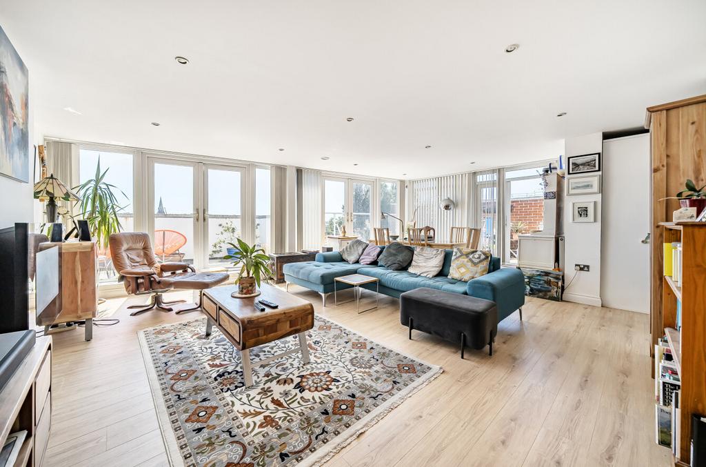 1319777-18-686ec1...