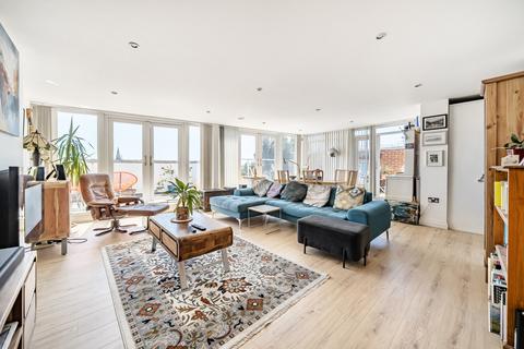 2 bedroom flat for sale, Elm Grove, Hampshire PO5