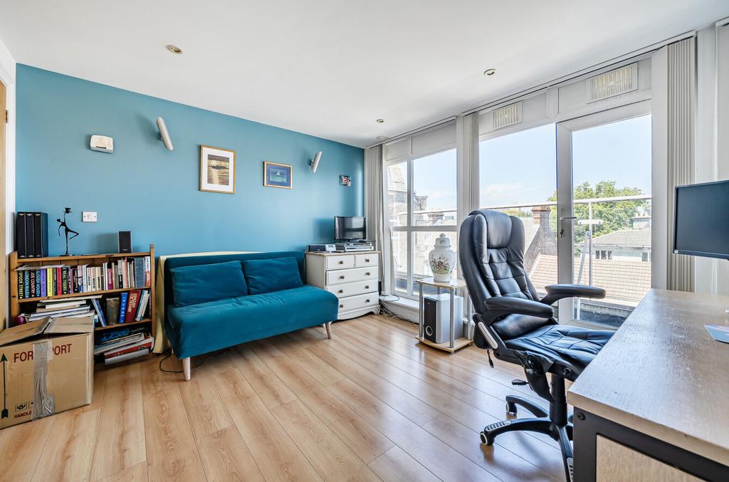 1319777-12-686ec0...