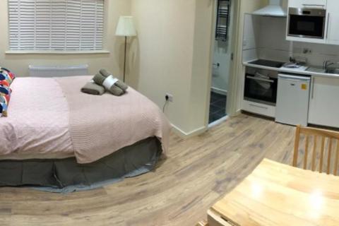 1 bedroom flat to rent, Chatsworth Road