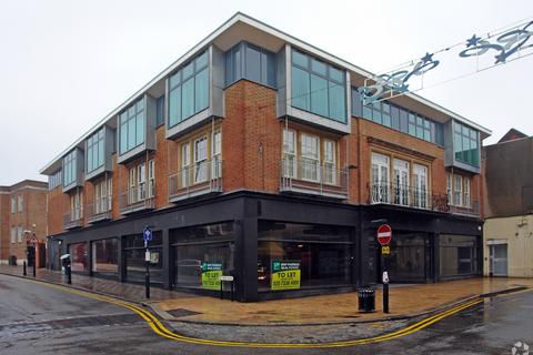 Retail property (high street) to rent, 13-17 High St Maidenhead SL6 1PZ