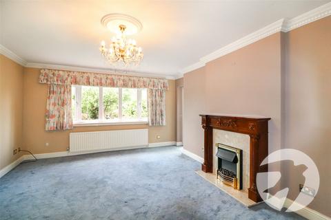2 bedroom bungalow for sale, Cheviot Close, Bexleyheath, DA7