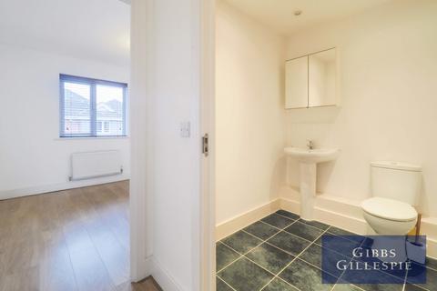 2 bedroom flat to rent, Coleridge Drive, Ruislip, HA4