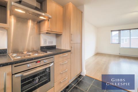 2 bedroom flat to rent, Coleridge Drive, Ruislip, HA4