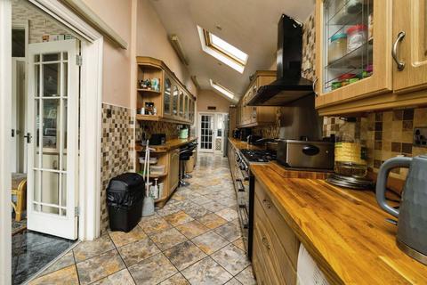 6 bedroom detached house for sale, Fishponds Road, Bristol BS5