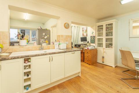 4 bedroom semi-detached house for sale, Hazel Close, Eythorne, Kent, CT15