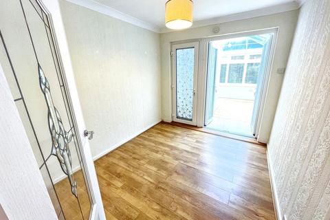 3 bedroom semi-detached house for sale, Allendale Drive, South Shields, Tyne and Wear, NE34 7SX