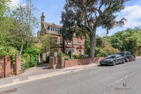 undefined, West Heath Road, NW3