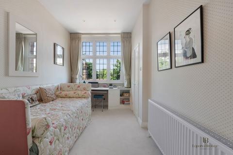 undefined, West Heath Road, NW3