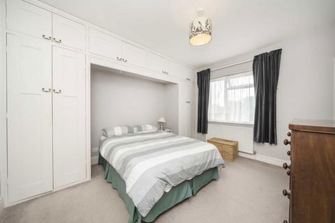 undefined, Clifden Road, Brentford TW8