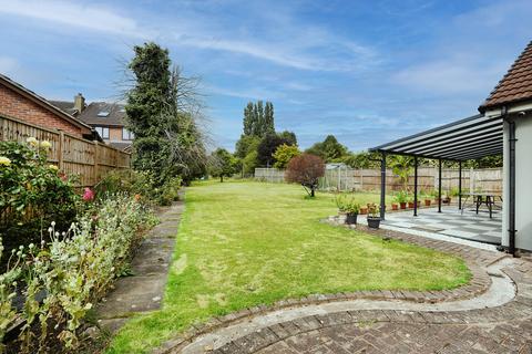 4 bedroom detached bungalow for sale, Burbages Lane, Coventry, CV6